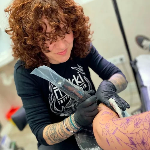 Mireia - Artista Mökki Tattoo